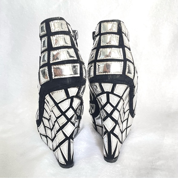 Platform Mirror Look Booties / Wedges Silver And Black Size 5 - Picture 2 of 6